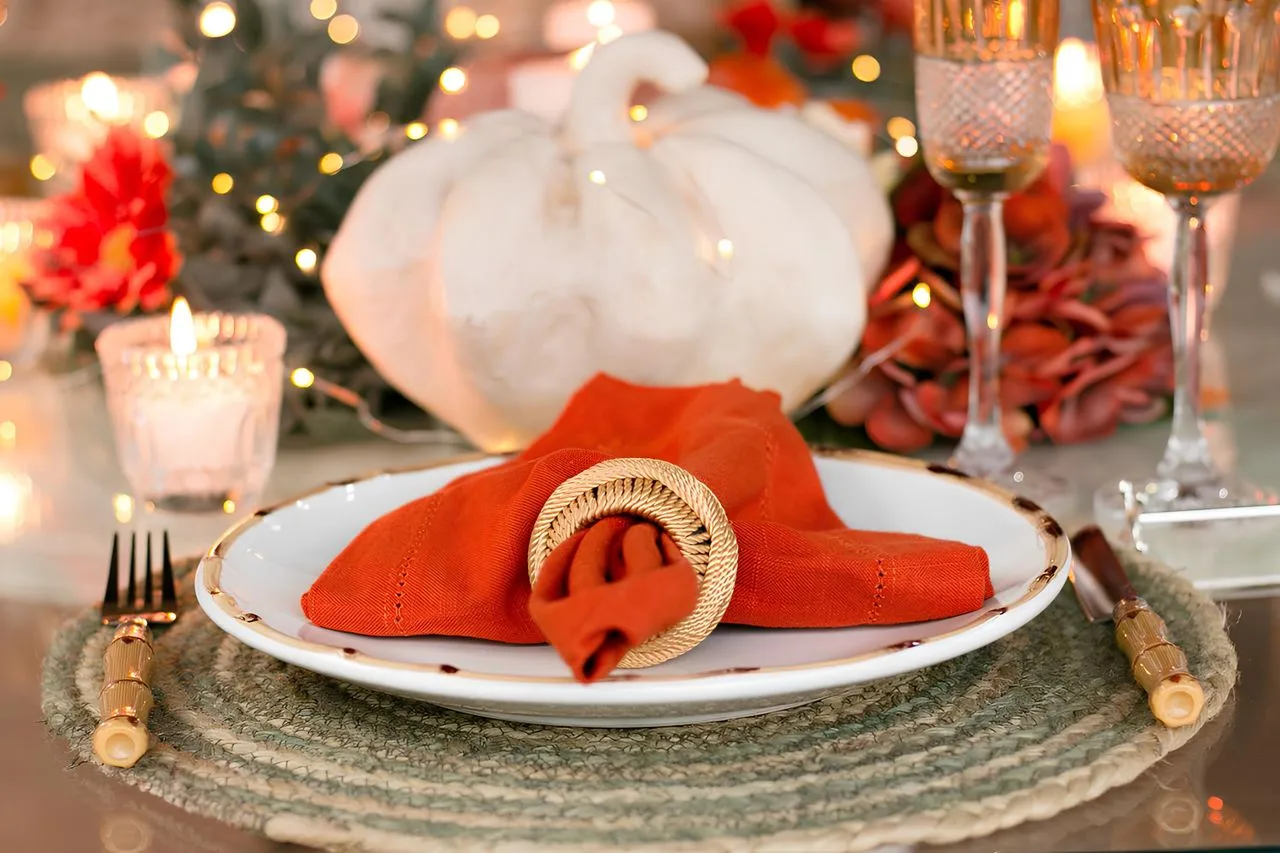 Thanksgiving Table Decor Ideas: 18 Simple, Elegant Looks